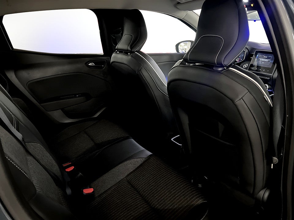 Bild på Renault Clio Intense 1.3 TCe 130hk Aut B-KAMERA CARPLAY