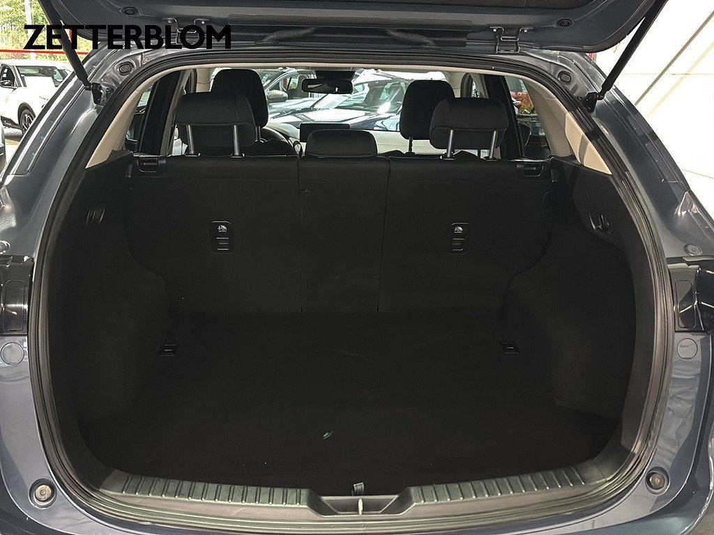 SUV Mazda CX-5 6 av 16
