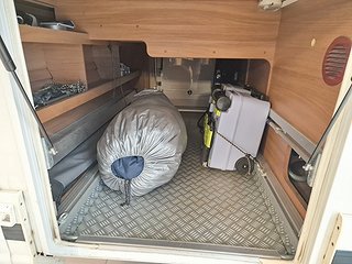 Husbil-integrerad Kabe TMI 810 LB 6 av 28