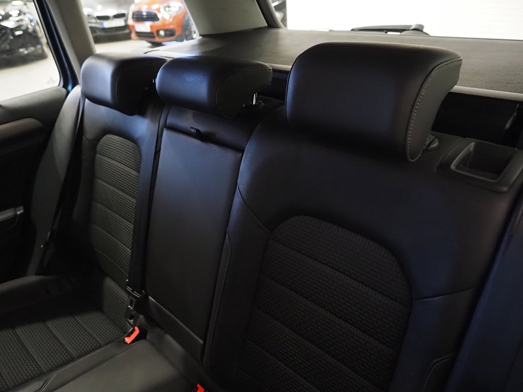 Volkswagen Golf Sportscombi 1.6 TDI 105hk |Dragkrok|Backkamera| 2014