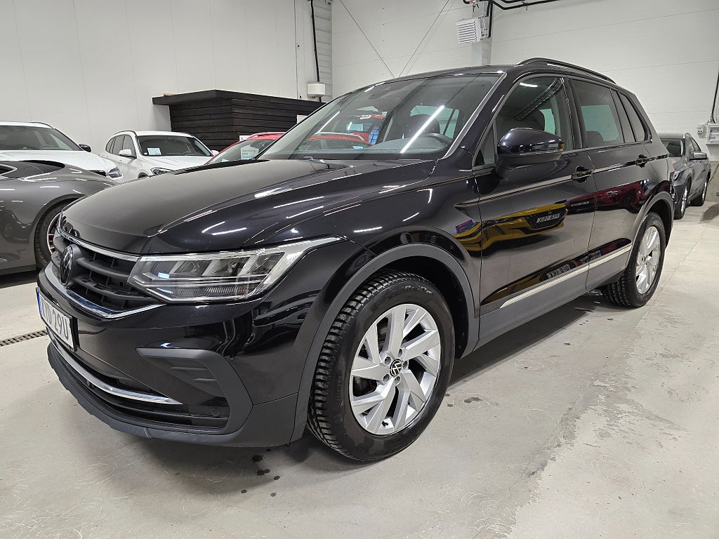 Volkswagen Tiguan 1.5 TSI ACT OPF Base *Dragkrok *Backkamera *Värmare