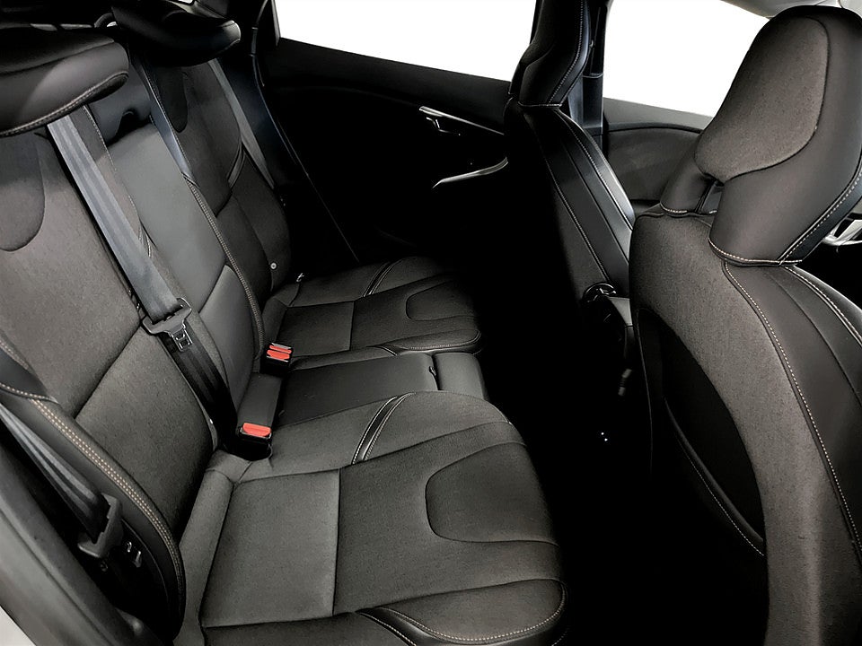 Bild på Volvo V40 Cross Country Momentum D2 115hk - B-KAMERA, VOC & NAVI