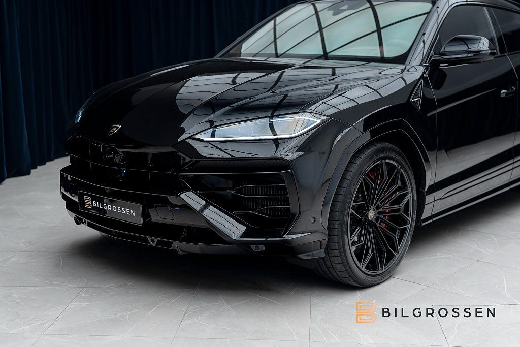 Lamborghini Urus SE Style-P Dark Adv 3D B&O Nero Helene 23” NY
