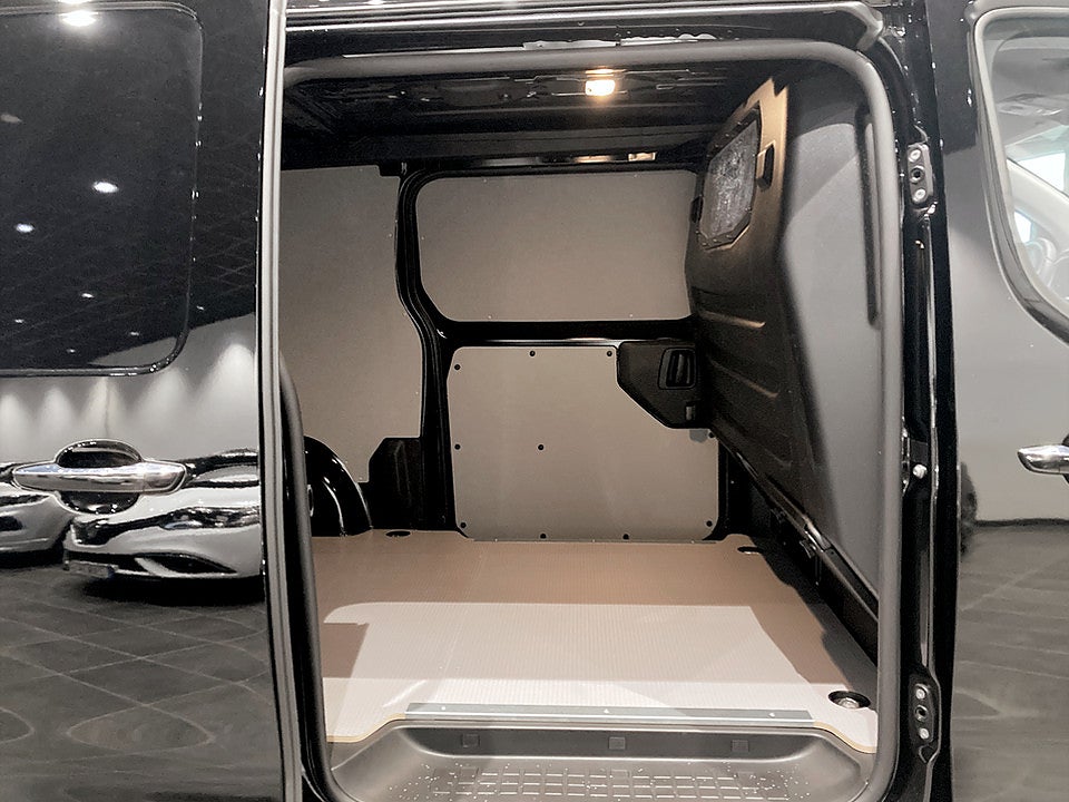 Bild på Peugeot e-Expert PRO+ 75kWh 136hk Aut L3 KAMPANJRÄNTA 3,99%