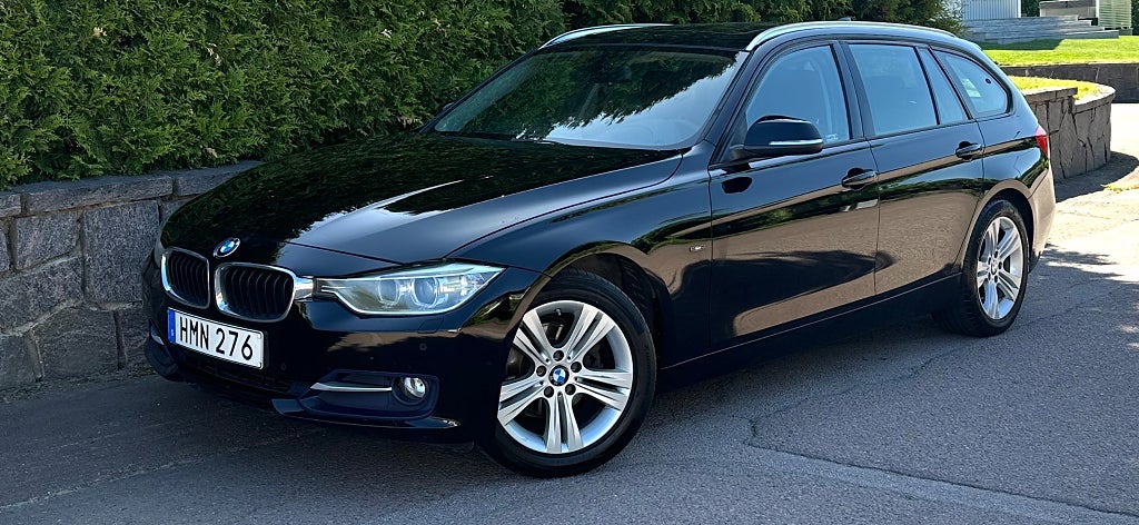 BMW 318D Touring Steptronic Panorama H/K Drag VÄLUTRUSTAD