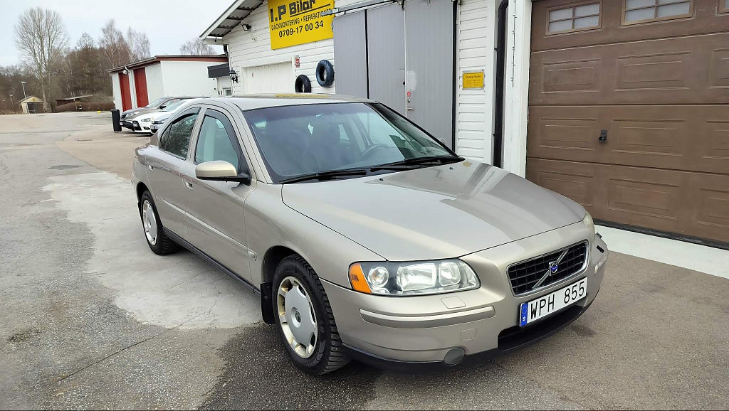 Volvo S60 2.4 Kinetic Euro 4. ny besikt ,ny kamrem,ny servad
