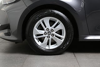 Halvkombi Toyota Yaris 9 av 25