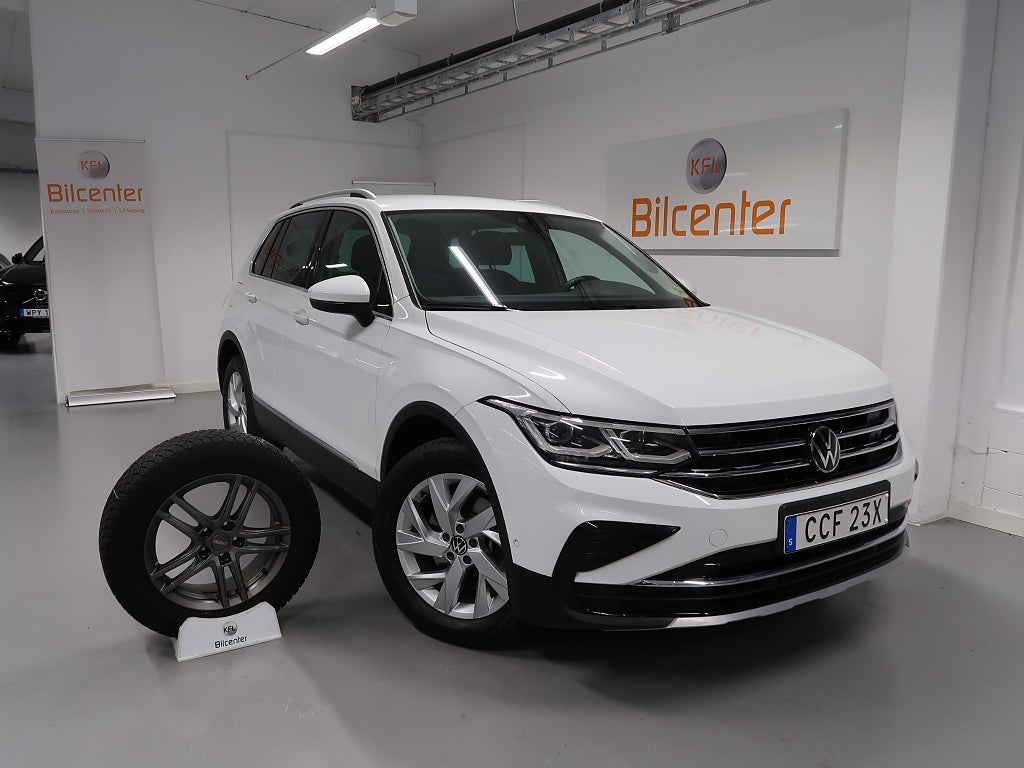 Volkswagen Tiguan eHybrid 1.4 TSI V-Däck ingår 360°-Massage-Cockpit-Drag-