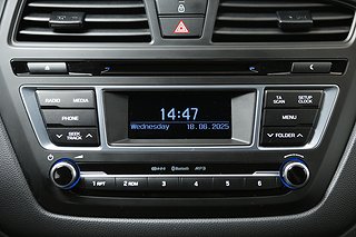 Halvkombi Hyundai i20 16 av 20