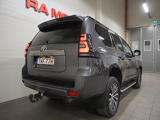 SUV Toyota Land Cruiser 7 av 27
