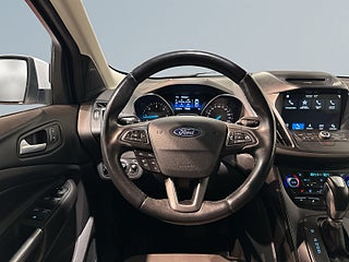 Ford Kuga 2.0 TDCi AWD Powershift Titanium Pvärm Drag Kamera SoV – bild 9