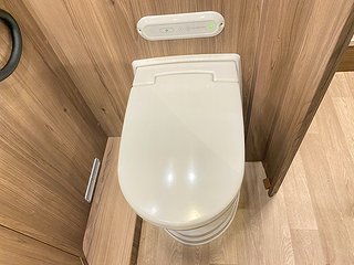 Husbil-integrerad Kabe TMI 860 Imperial LGB 33 av 52