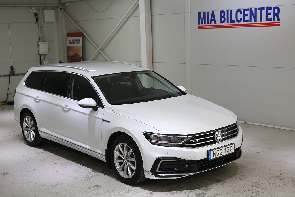 Volkswagen Passat Sportscombi GTE 1.4 TSI Apple Carplay Bakkamera 