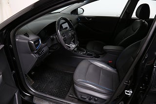 Halvkombi Hyundai IONIQ 12 av 30