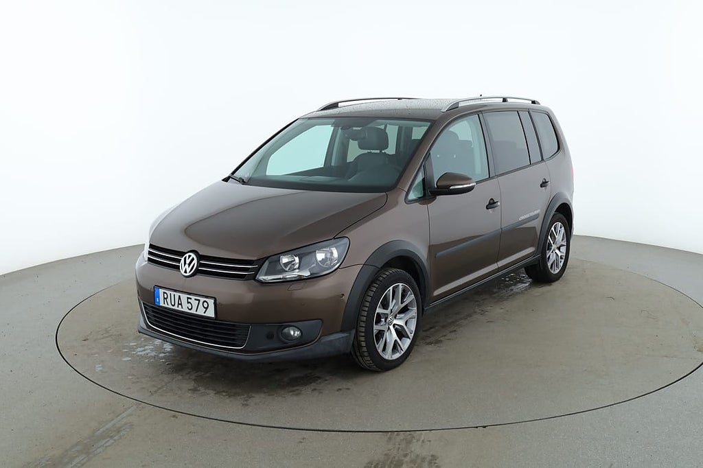Volkswagen CrossTouran 7-seater 1.4 TSI / Drag, Kamera, P-assist