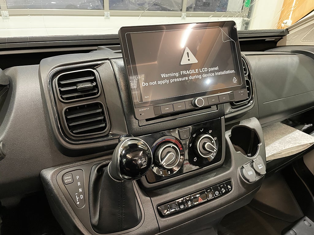 Adria Twin 640 SGX /Automat /höj & sänkbar säng/Multimedia/ - Adria