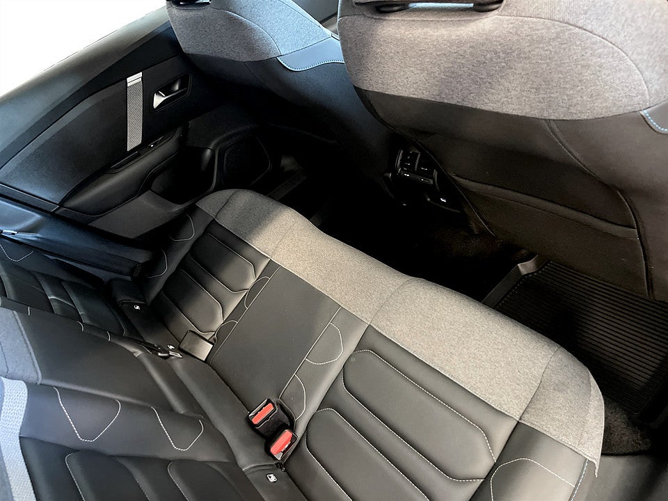 Bild på Citroën C4-X Shine 1.2 PT 131hk Aut B-KAMERA NAVI RATTVÄRME