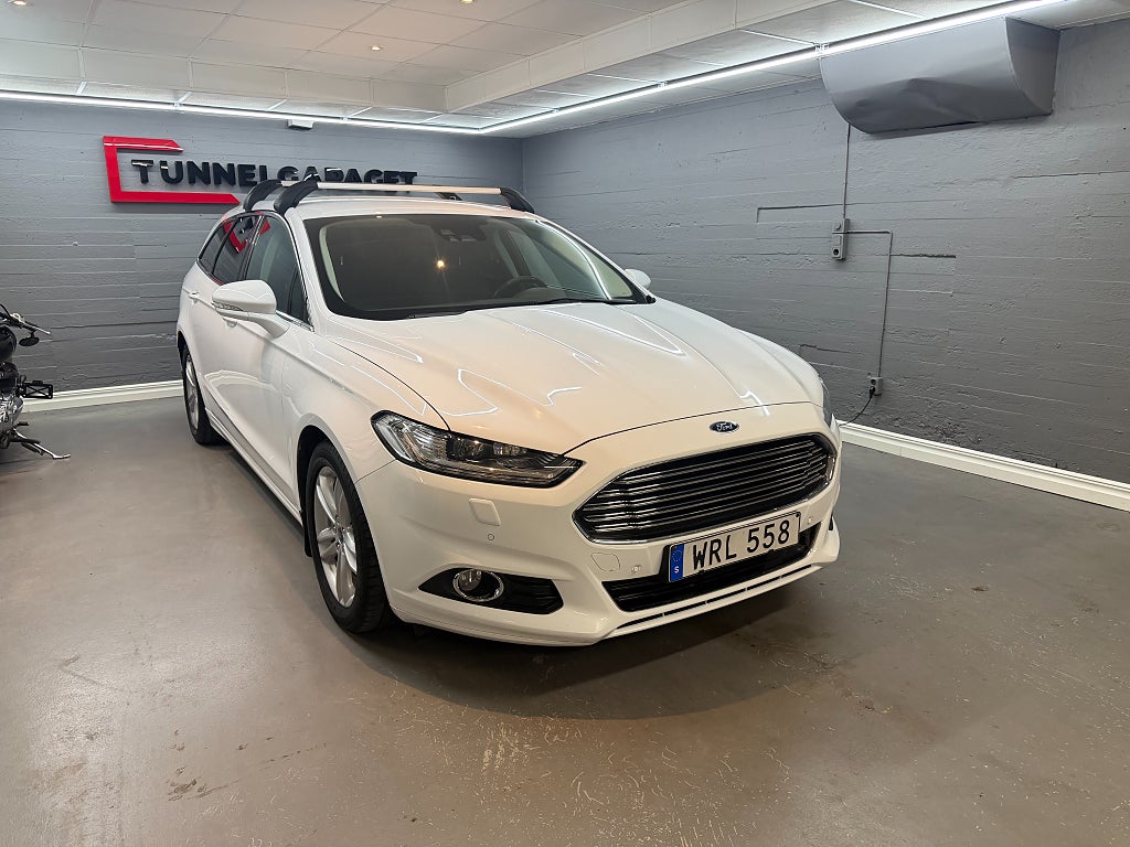 Ford Mondeo Kombi 2.0 TDCi AWD Powershift Titanium 1-Ägare
