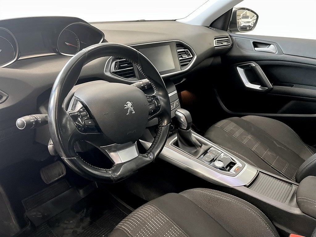 Bild på Peugeot 308 SW Allure 2.0 BHDi 150hk Aut - P-SENSORER, PANO