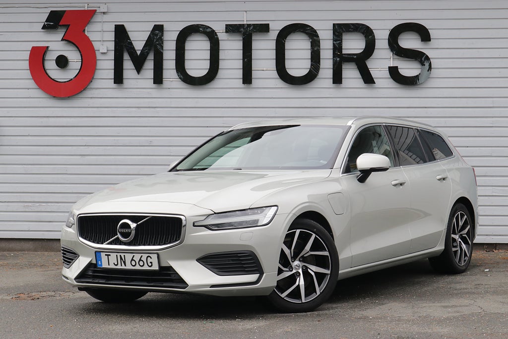 Volvo V60 T6 Twin Engine AWD Advanced BLIS Kamera Drag CarPlay