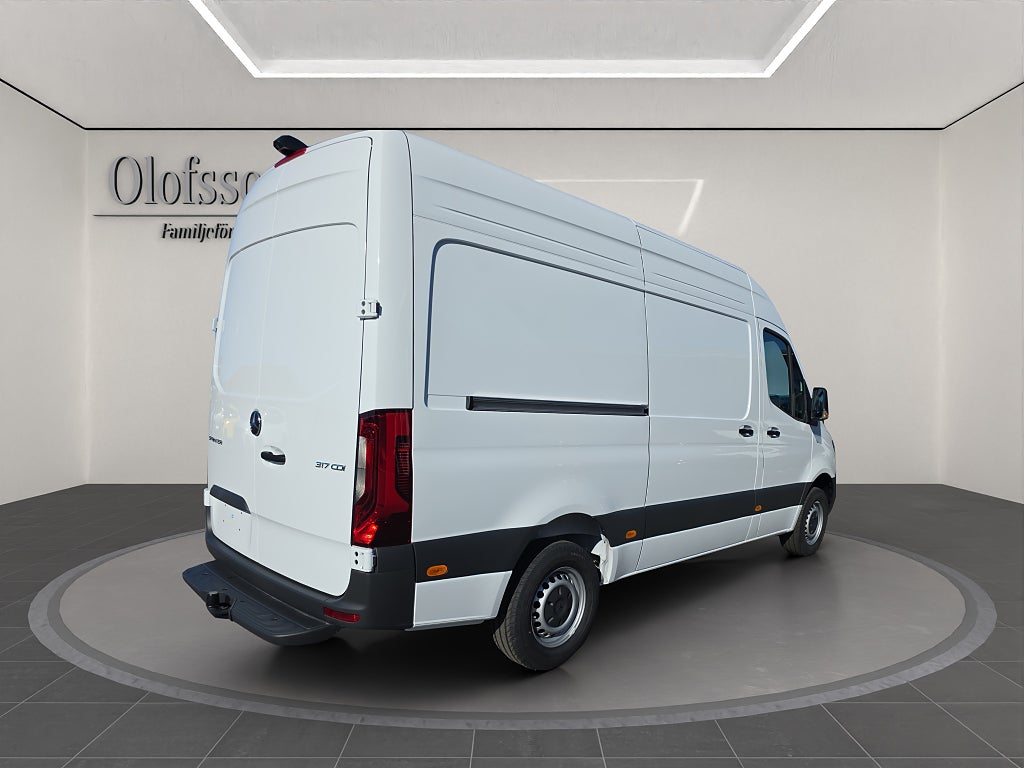 Mercedes-Benz Sprinter 317 CDI A2  Skåpbil 9G-Tronic 10,5 m3 - bild 9