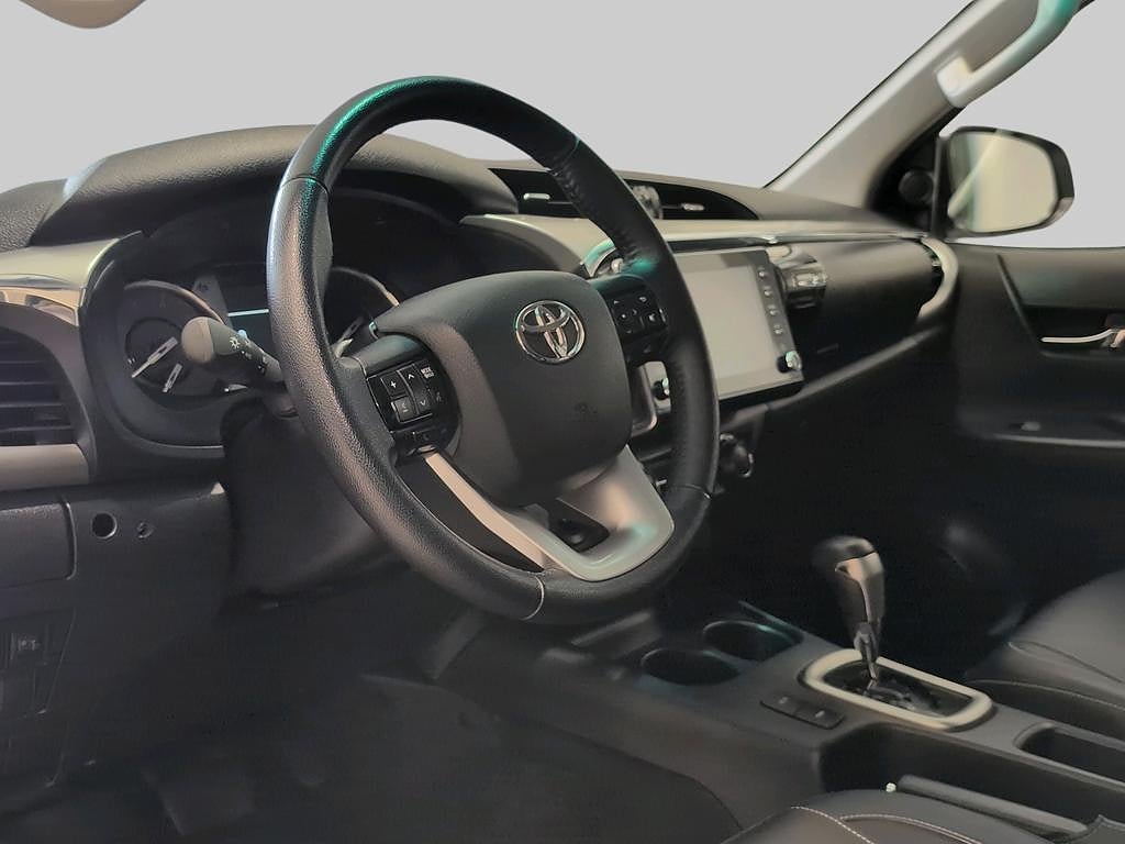 Toyota Hilux Double Cab 2.4 D 150 hk AWD Hero V-däck