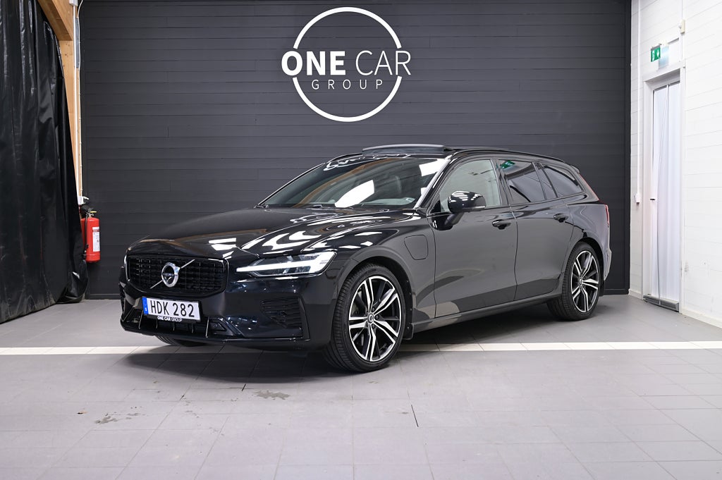 Volvo V60 Recharge T8 AWD R-Design MOMS StoraBatteriet SE SPEC