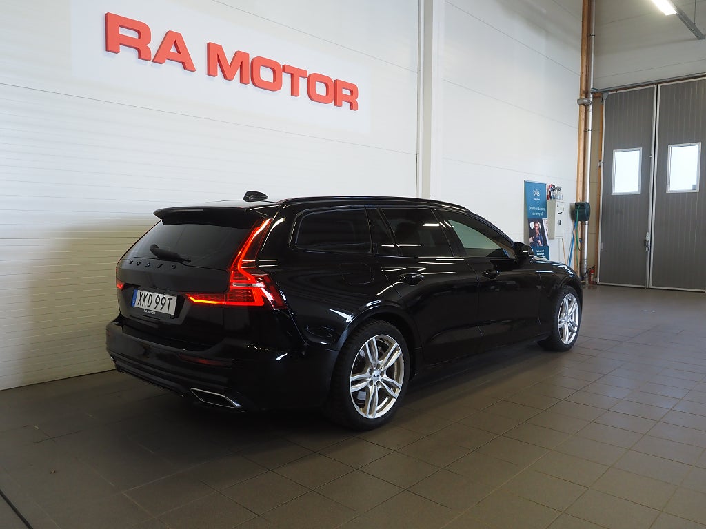 Volvo V60 T8 Twin Engine AWD Geartronic R-Design 392hk | VOC |