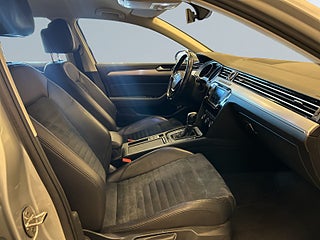 Volkswagen Passat Sportscombi 2.0 TDI 4M/S&V-Däck/MoK/B-kamera/Drag/Psens