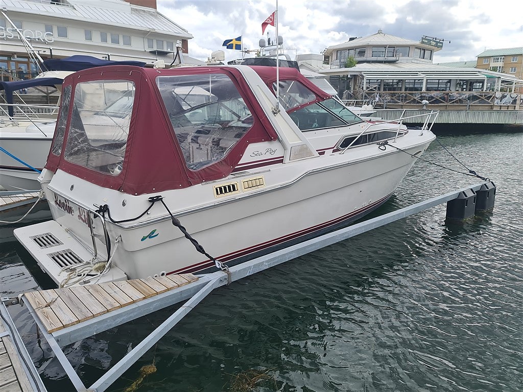 Välj märke SEA RAY 300 sundacer DA OBS KLIPP 129,00:- ELLER BUD LÄS ANNONSE