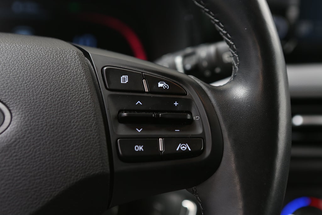 Hyundai i10 1,0 blue Essential CarPlay 2-tons lack