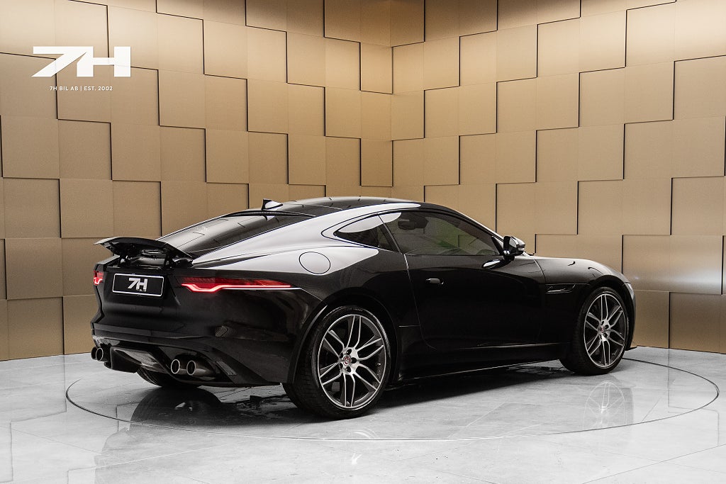 Jaguar F-TYPE 5.0 V8 R-Dynamic Black Pack Meridian Ventiler. Stolar