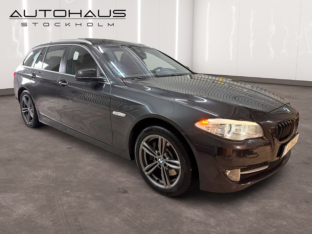 BMW 530D xDrive 258HK Panorama Dragkrok HUD HiFi Navi Softclose 