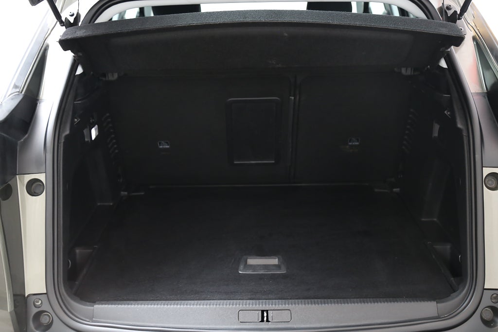 Peugeot 3008 1,2 PureTech 130 EAT Active P-sensorer Dragkrok 2017