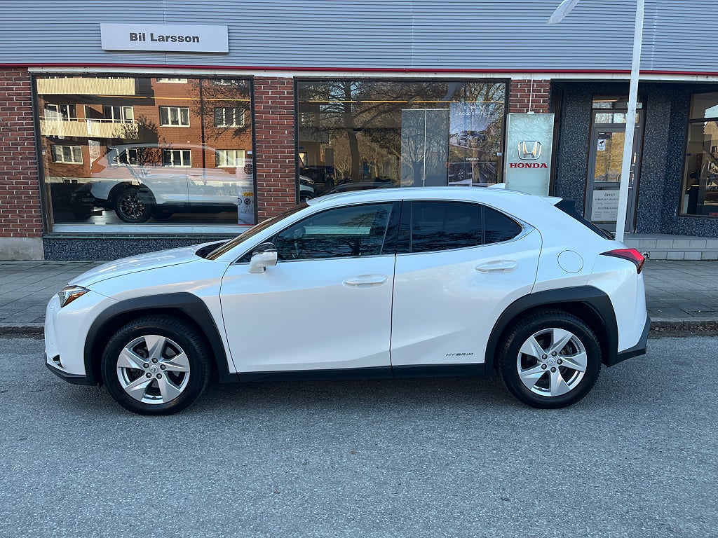 Lexus UX 250h CVT Premium 