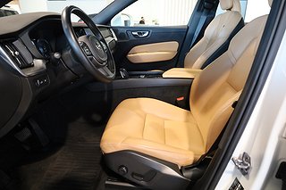 SUV Volvo XC60 12 av 27