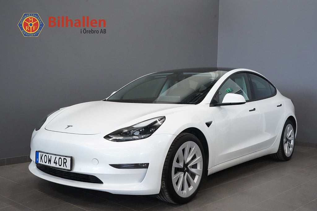 Tesla Model 3 Long Range AWD Panorama 