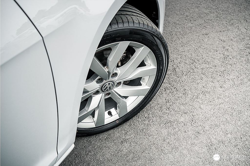 Volkswagen Golf SC 2.0 TDI 150hk / White Silver Metallic
