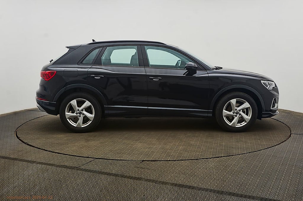 Audi Q3 35 TFSI S Tronic Proline Advanced drag+värmare