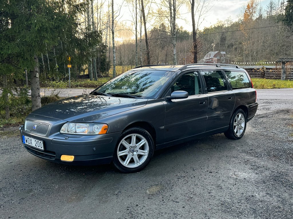 Volvo V70 2.5T 210HK Automat, Dragkrok, S/V hjul