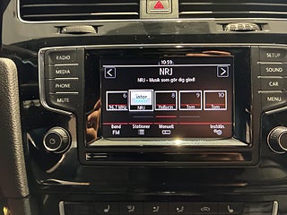 Volkswagen Golf 5-dörrars R 2.0 TSI 4Motion Base Mvärme Taklucka S&V – bild 11