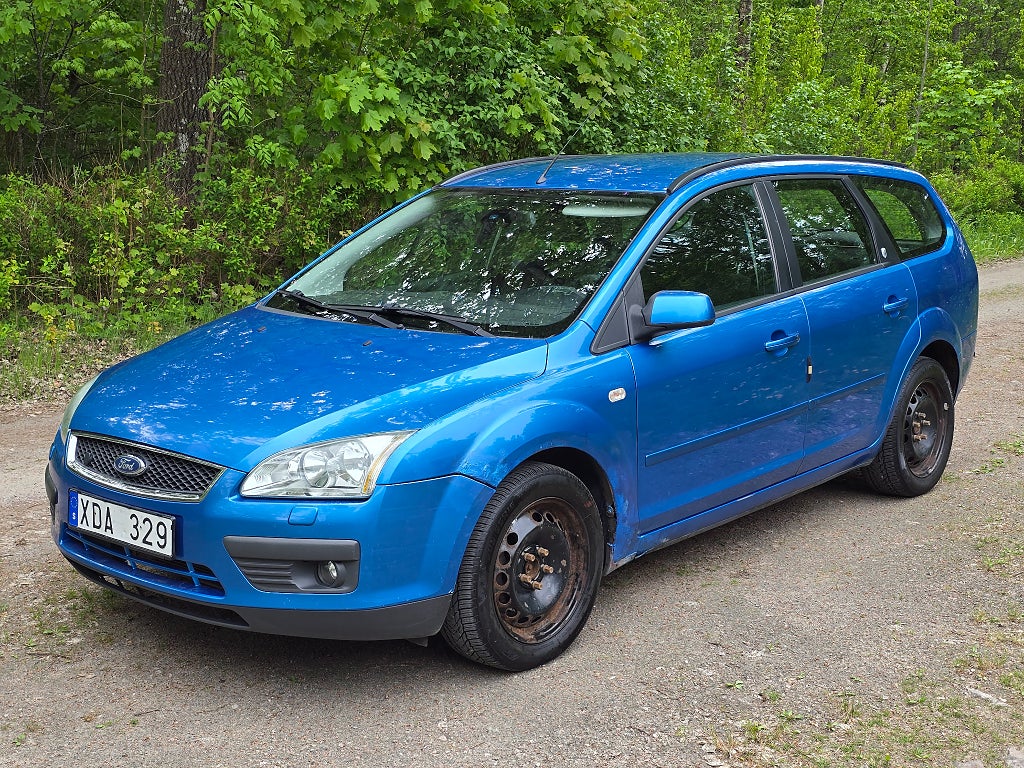 Ford Focus Kombi 1.8 Flexifuel DRAGKROK