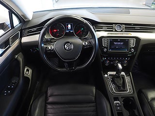Kombi Volkswagen Passat 13 av 25