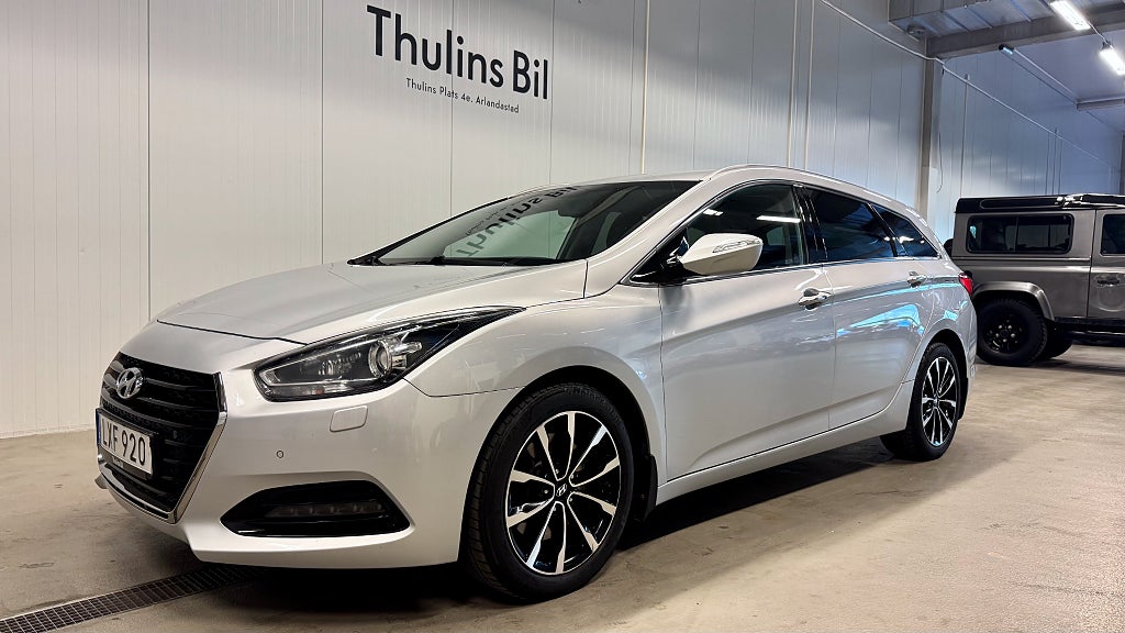 Hyundai i40 1,7 CRDi Comfort Plus Automat / Navigation