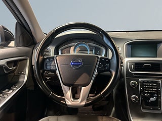 Volvo V60 D4 Momentum Dvärm/Ledramp/Dragkrok/Psens/SoV – bild 9