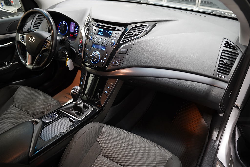 Hyundai i40 cw 1.7 CRDi 116hk Comfort Farthållare Bluetooth