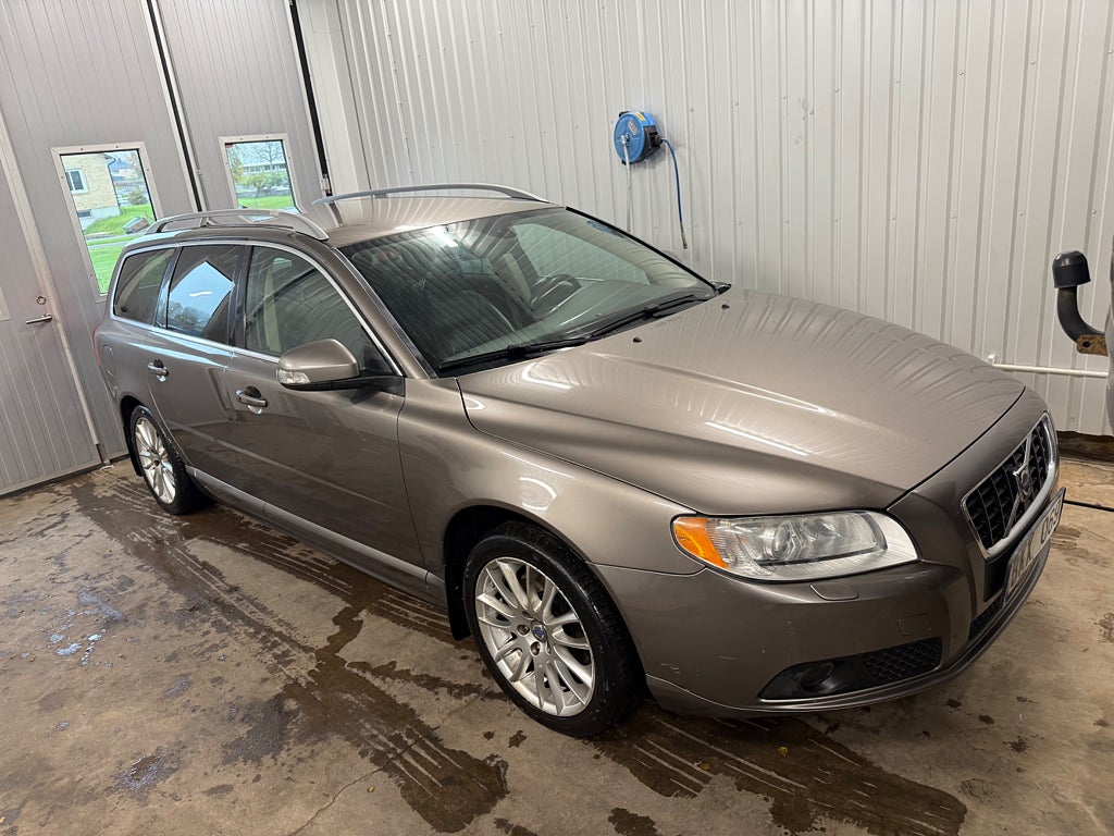 Volvo V70 2.5FT Summum Euro 4