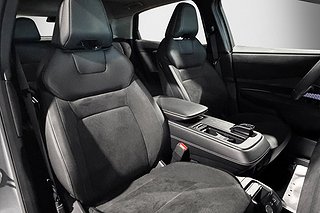 SUV Nissan Ariya 8 av 27
