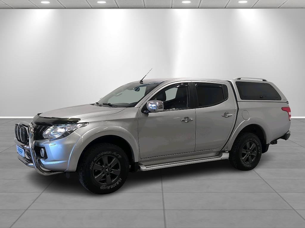 Mitsubishi L200 Double Cab Business 2.4D 181 hk Kåpa Vhjul