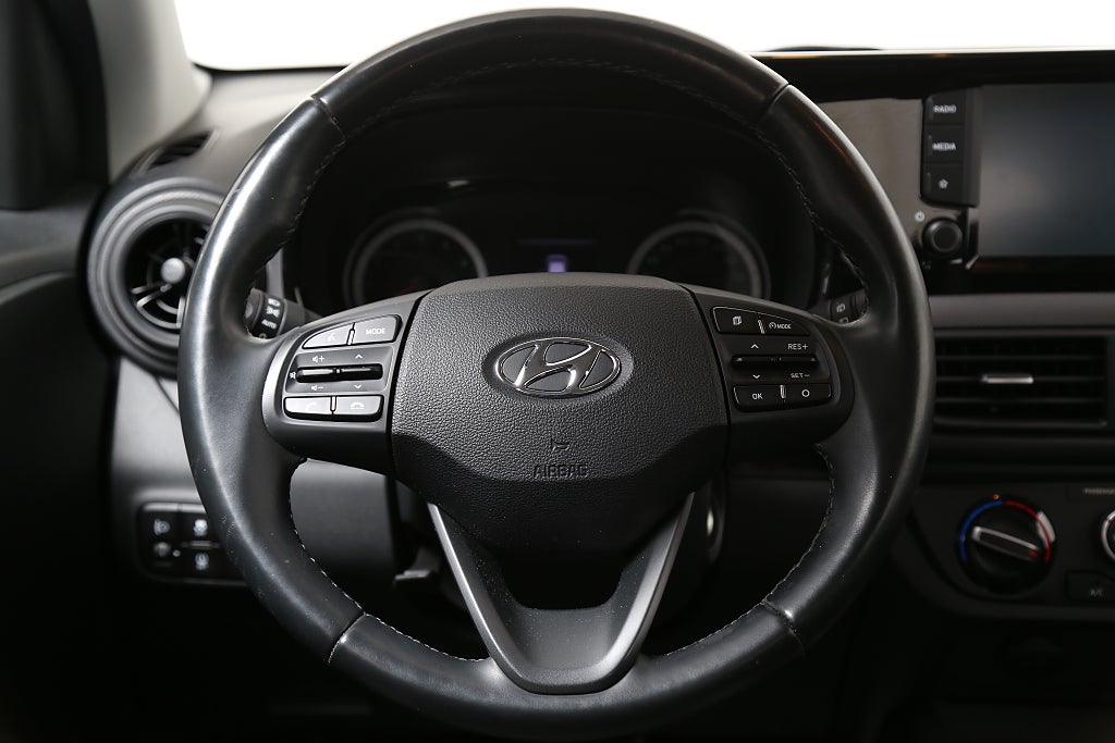 Hyundai i10 1,0 blue 67hk AMT Essential Automat CarPlay 2020